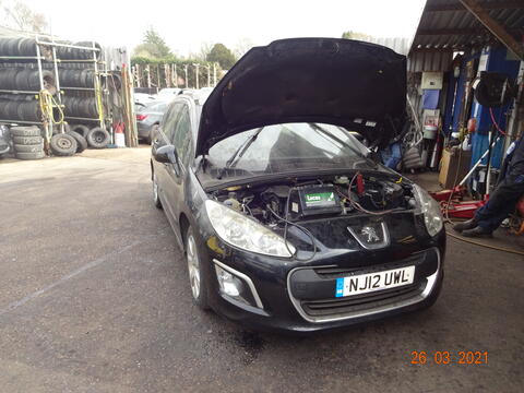 Breaking Peugeot 308 sw for spares #1