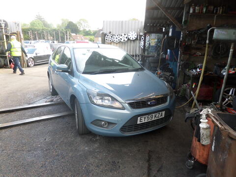 Breaking Ford Focus 2009 for spares #1