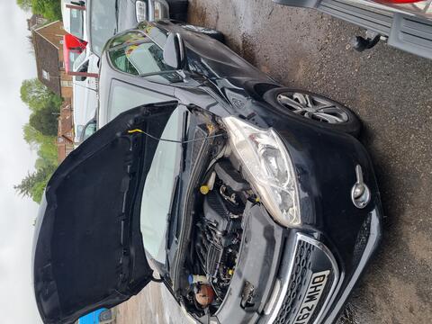 Breaking Peugeot 208 2012 for spares #2