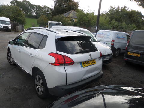 Breaking Peugeot 2014 2008 for spares #3